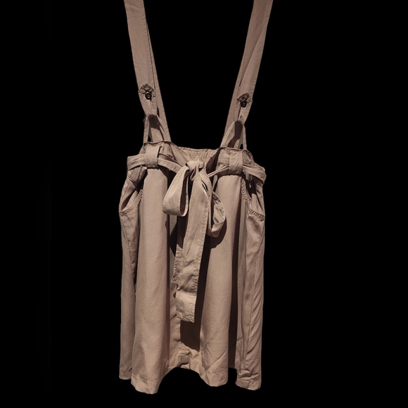 208- skirt with shoulder strap - Picture 2 of 2